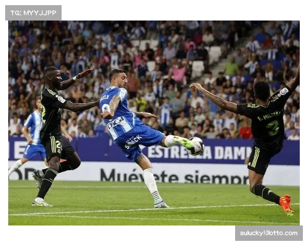 毕尔巴鄂边路转移结合肋部渗透 打造立体化进攻